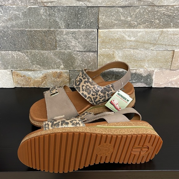 Mephisto Jade Platforms Women's Sandals - Picture 13 of 15